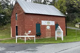 100 Wolfs Ln, Fort Valley, VA 22652 - Photo 23