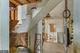 208 Piccadilly St, Edinburg, VA 22824 - Photo 29