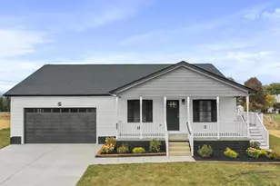 602 W Spring St, Woodstock, VA 22664 - Photo 1