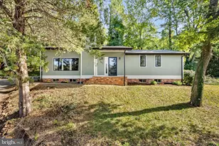 862 Carrier Dr, Strasburg, VA 22657 - Photo 1