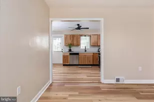 376 Stonewall St, Strasburg, VA 22657 - Photo 5