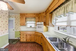 410 W North St, Woodstock, VA 22664 - Photo 7