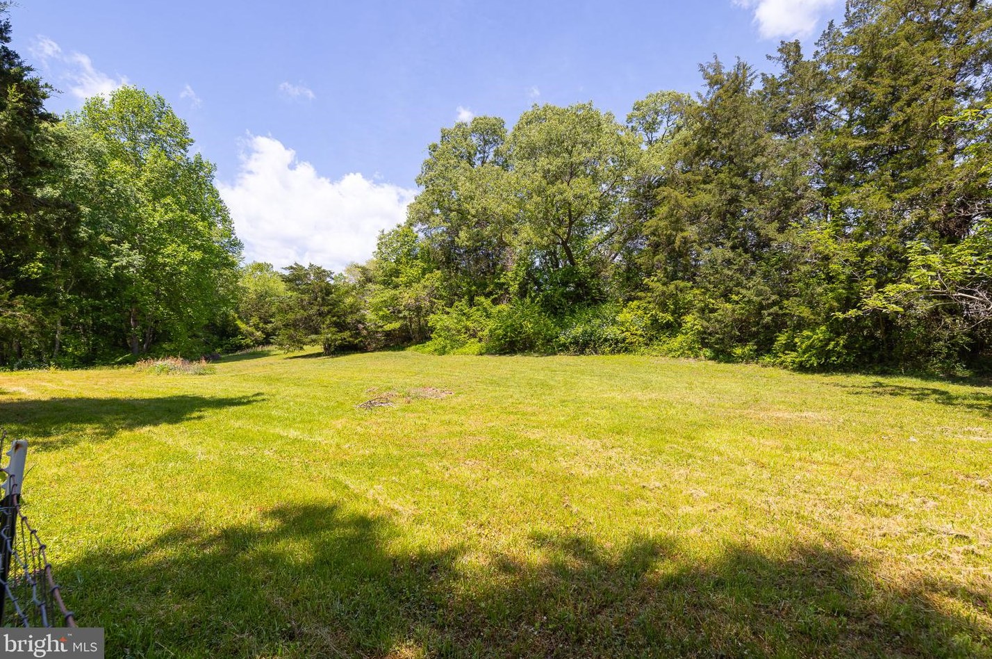 2024 Mount Olive Rd, Beaverdam VA  23015-9519 exterior