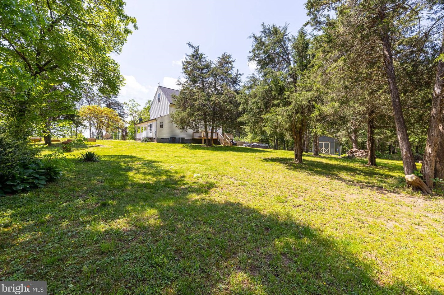 2024 Mount Olive Rd, Beaverdam VA  23015-9519 exterior