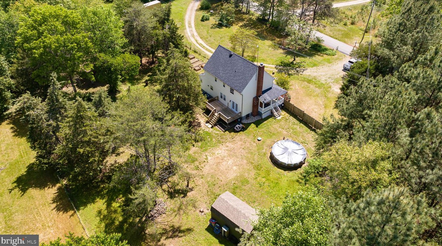 2024 Mount Olive Rd, Beaverdam VA  23015-9519 exterior