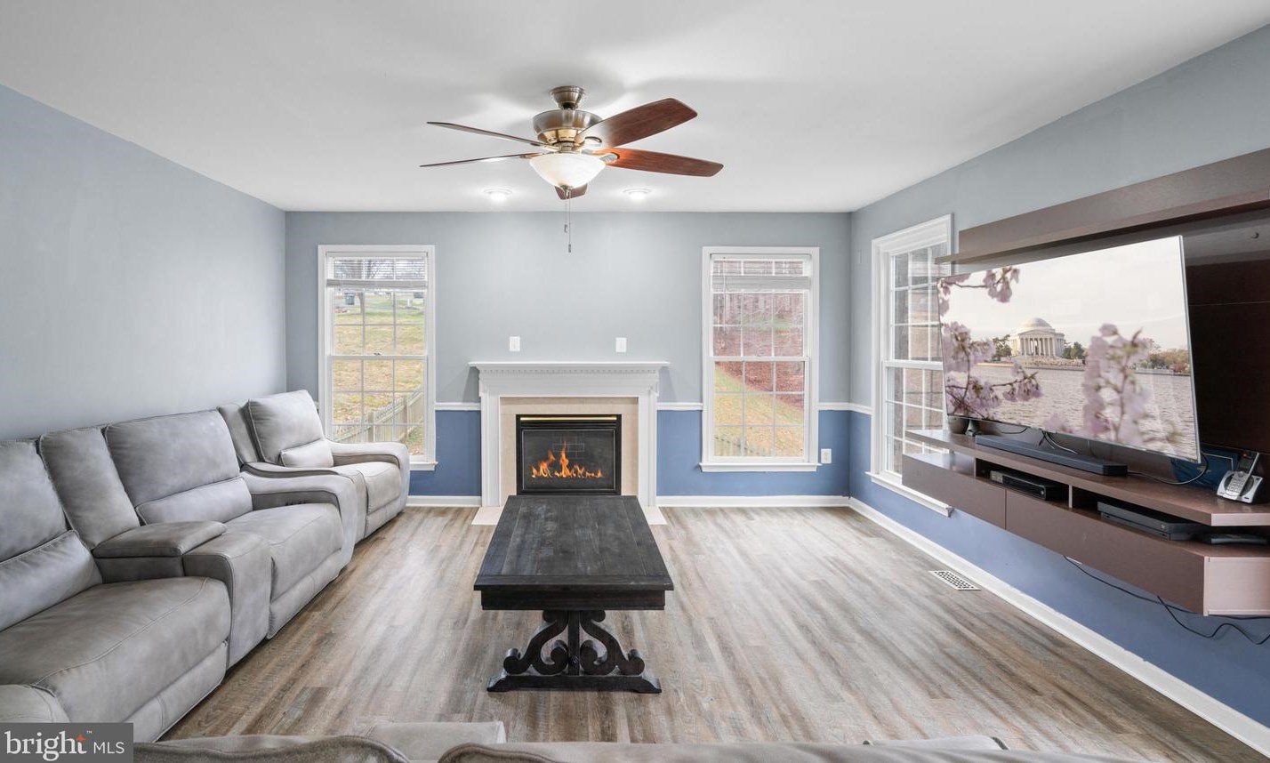 11912 Kingswood Blvd, Fredericksburg VA  22408-1873 exterior