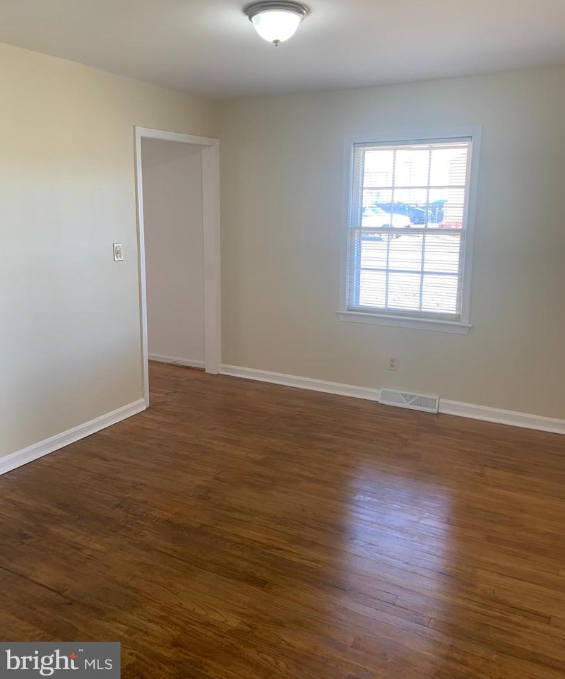 1010 Bernstein Rd, Fredericksburg VA  22407-6602 exterior