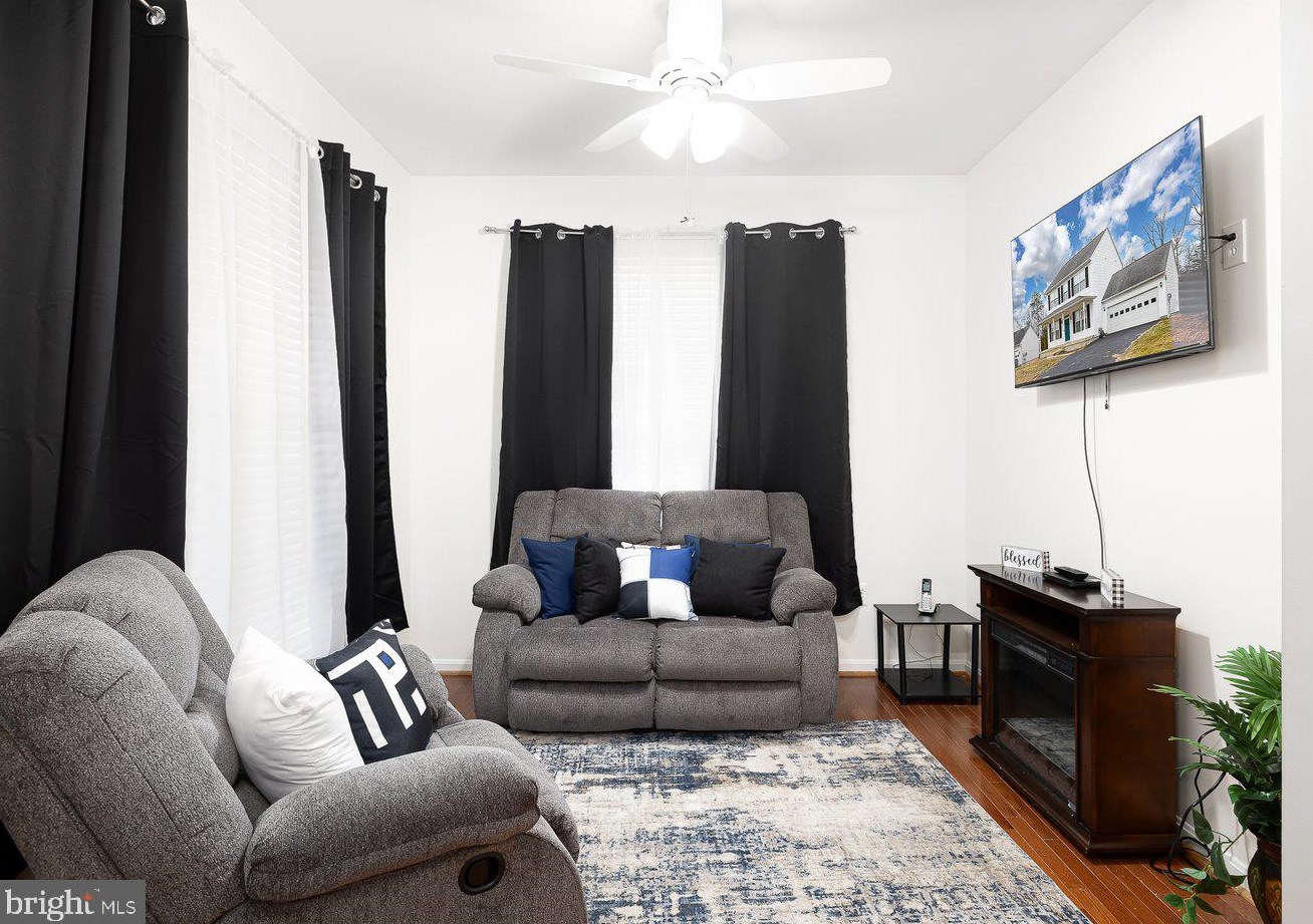 11210 Englewood Ct, Fredericksburg VA  22407-2538 exterior