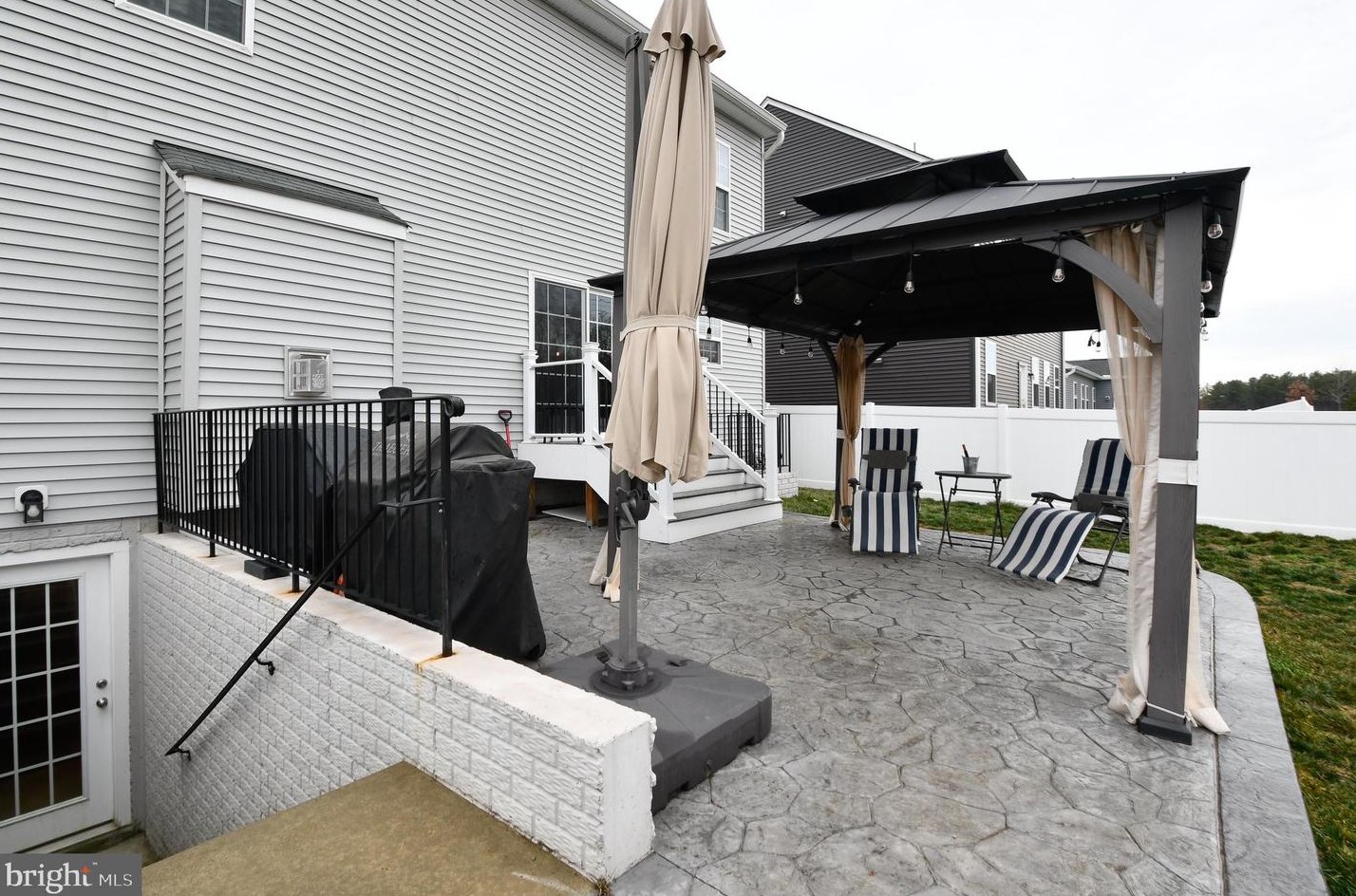 9527 Hillcrest Dr, Fredericksburg VA  22407 exterior