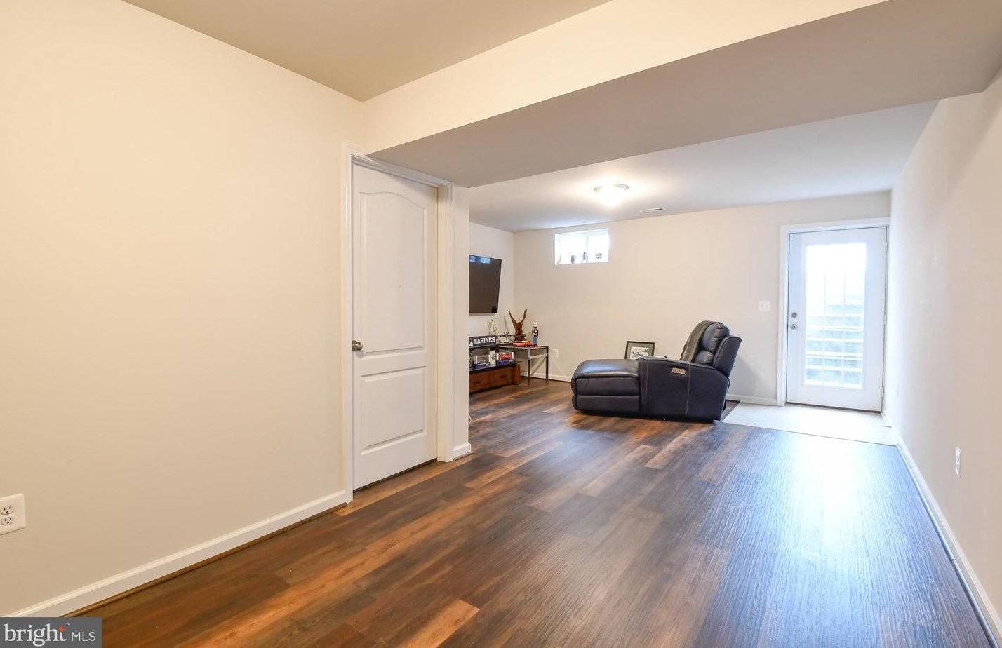 9527 Hillcrest Dr, Fredericksburg VA  22407 exterior
