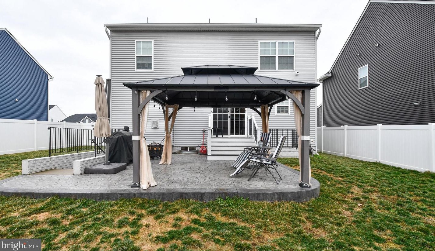 9527 Hillcrest Dr, Fredericksburg VA  22407 exterior