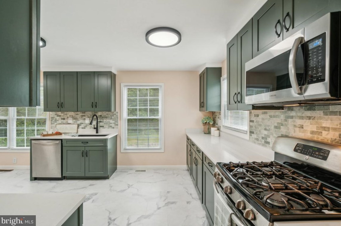 4513 Garfield Ct, Fredericksburg VA  22408-1954 exterior