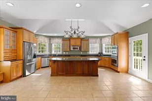 8606 Laroque Run Dr, Fredericksburg, VA 22407 - Photo 15