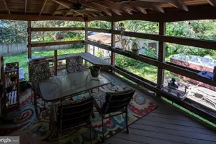 102 Breezewood Dr, Fredericksburg, VA 22407 - Photo 17