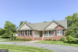 105 Brooke Dr, Fredericksburg, VA 22408 - Photo 3