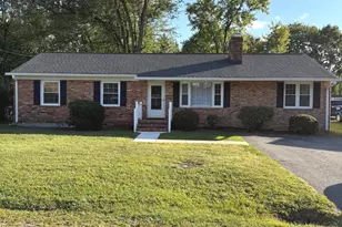 112 Laurel Ave, Fredericksburg, VA 22408 - Photo 1
