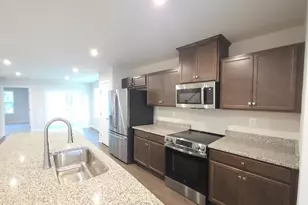 8901 Blackthorne Pl, Fredericksburg, VA 22408 - Photo 5