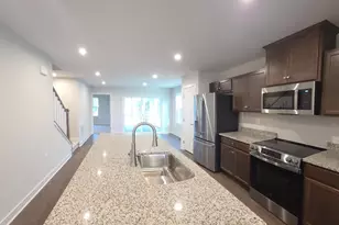 8901 Blackthorne Pl, Fredericksburg, VA 22408 - Photo 3