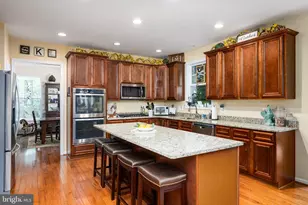 8205 Musket Ridge Ln, Fredericksburg, VA 22407 - Photo 11