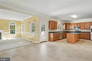 10315 Winter Park Ln, Spotsylvania, VA 22553 - Photo 5