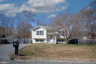 8704 Romona Ct, Fredericksburg, VA 22407 - Photo 3