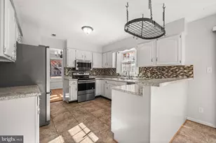 10712 S Jamie Pl, Fredericksburg, VA 22407 - Photo 7