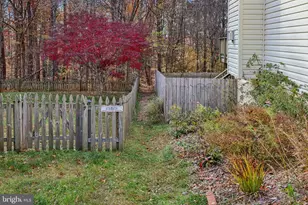 6930 Versaille Dr, Fredericksburg, VA 22407 - Photo 5