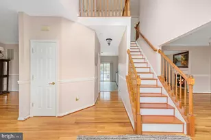 6910 Governors Grant Ln, Fredericksburg, VA 22407 - Photo 7