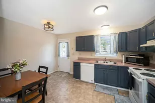 11514 Woodland View Dr, Fredericksburg, VA 22407 - Photo 5