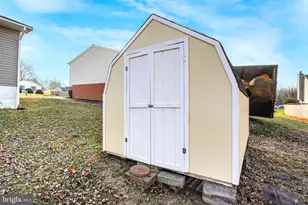 804 Shamrock Dr, Fredericksburg, VA 22407 - Photo 5