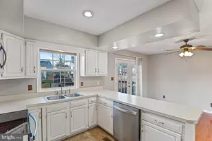 804 Shamrock Dr, Fredericksburg, VA 22407 - Photo 13