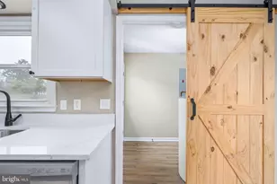 11200 Trisler Dr, Fredericksburg, VA 22407 - Photo 17