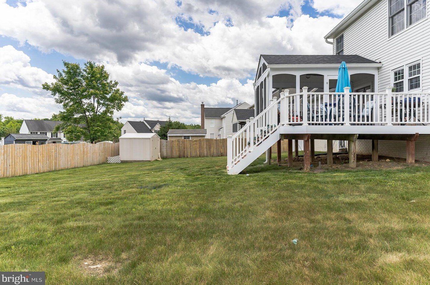 1 Boulder Dr, Stafford VA 22554-8829 exterior