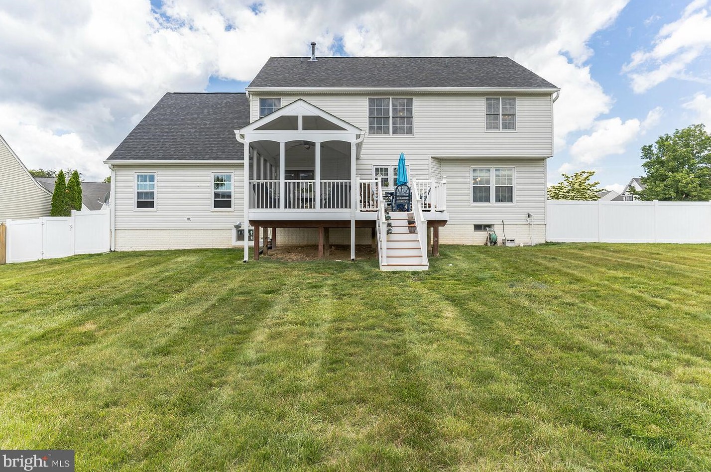 1 Boulder Dr, Stafford VA 22554-8829 exterior