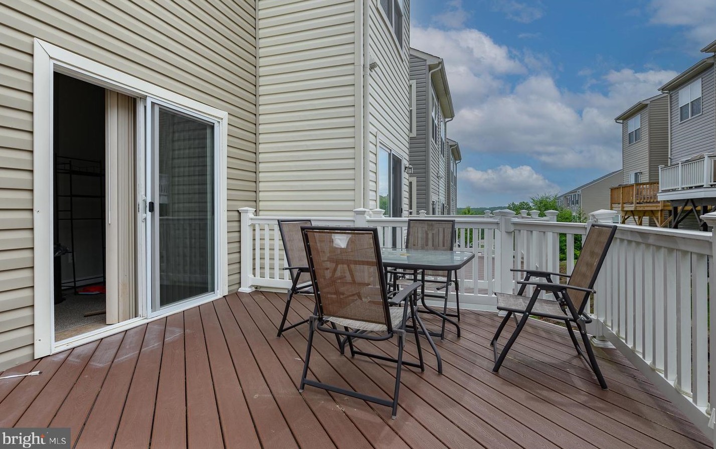 208 Shamrock Dr, Stafford VA  22556-4656 exterior