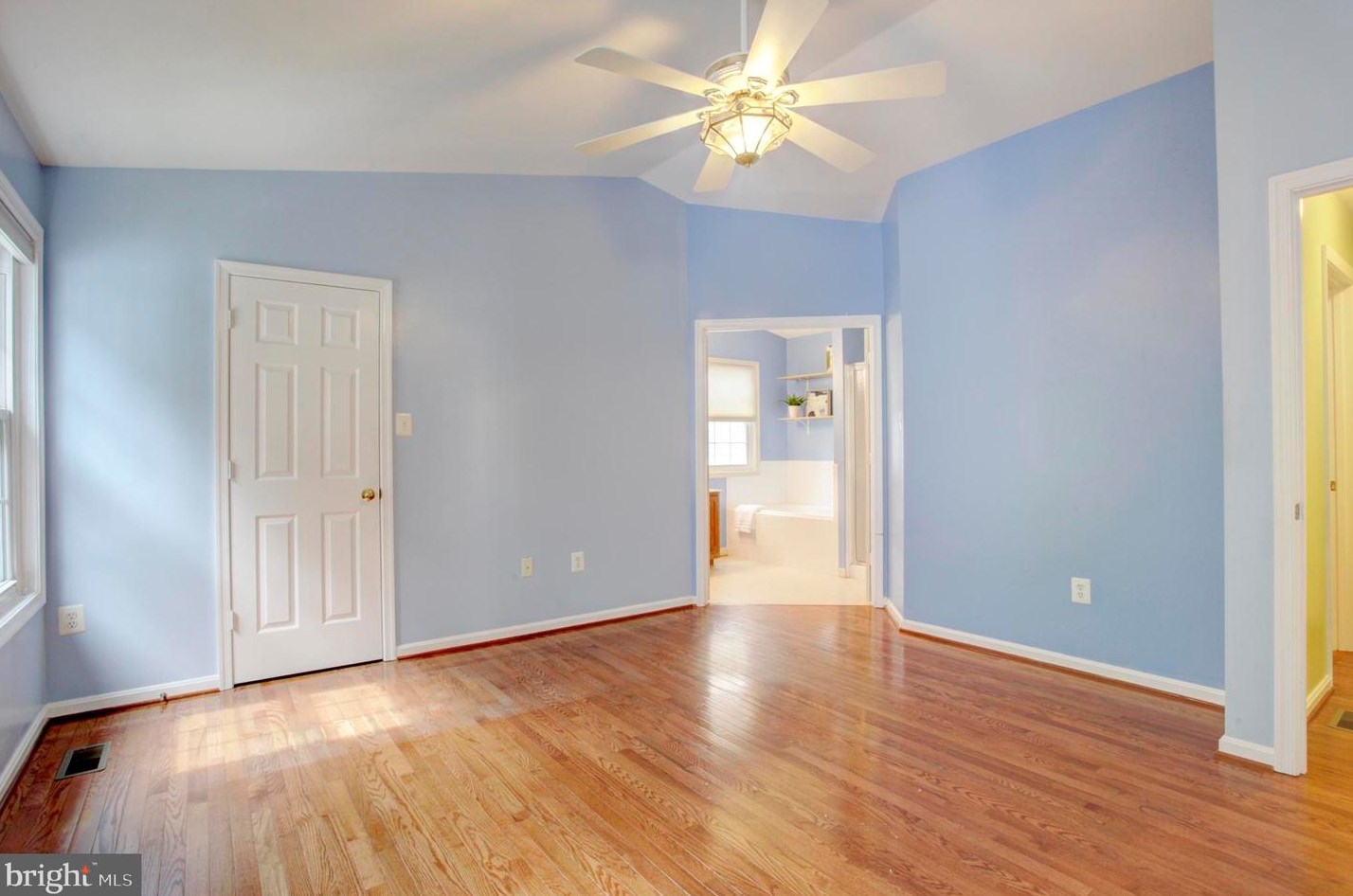 14 Lakeside Dr, Stafford VA 22554-7868 exterior