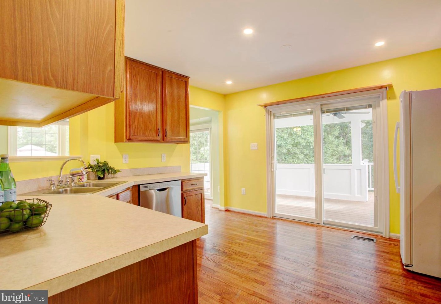 14 Lakeside Dr, Stafford VA 22554-7868 exterior