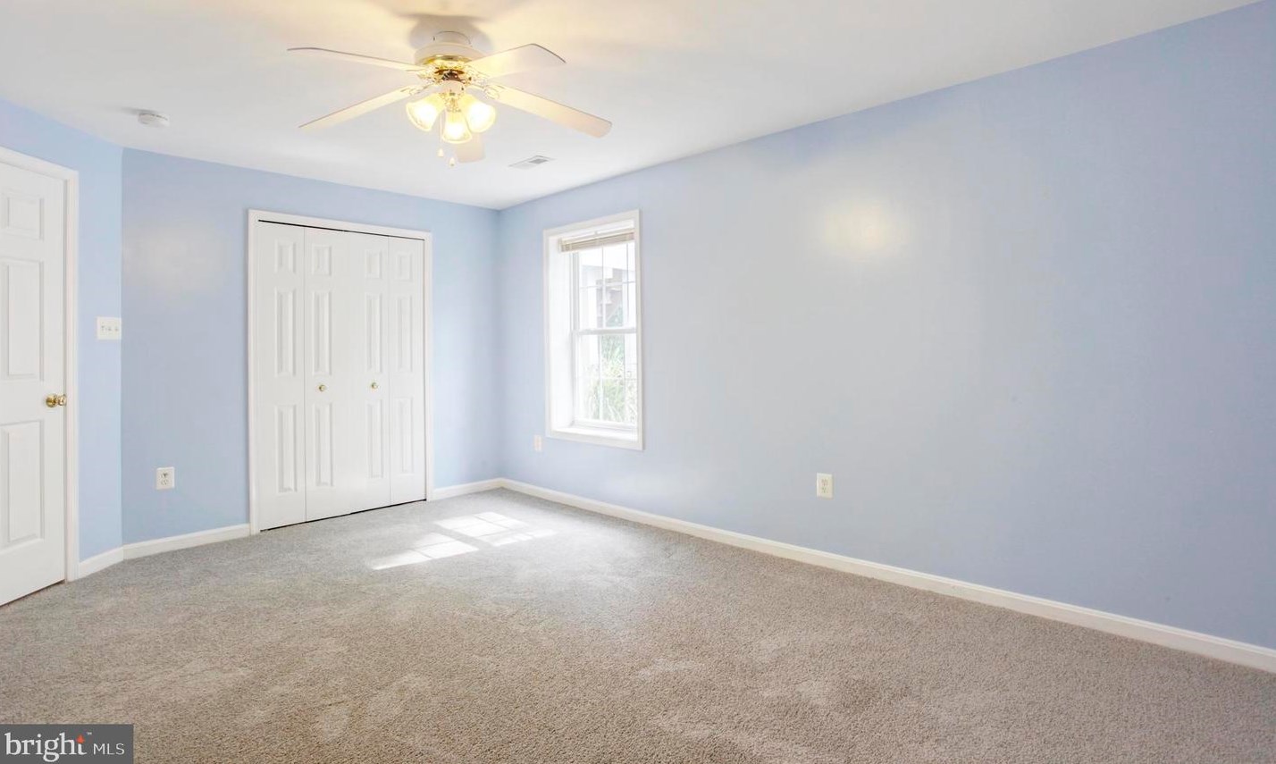 14 Lakeside Dr, Stafford VA 22554-7868 exterior