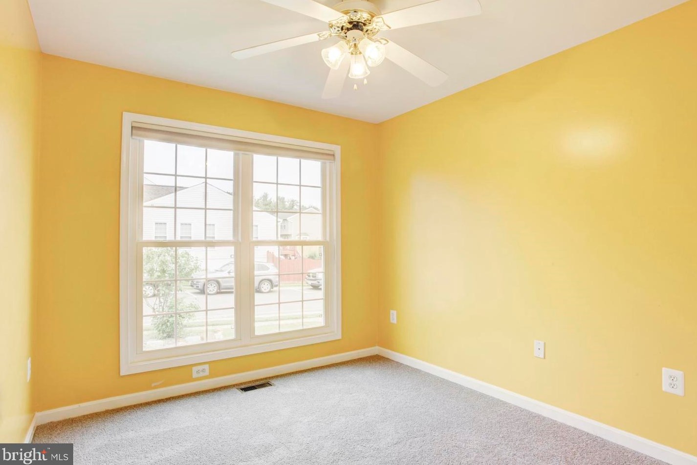 14 Lakeside Dr, Stafford VA 22554-7868 exterior