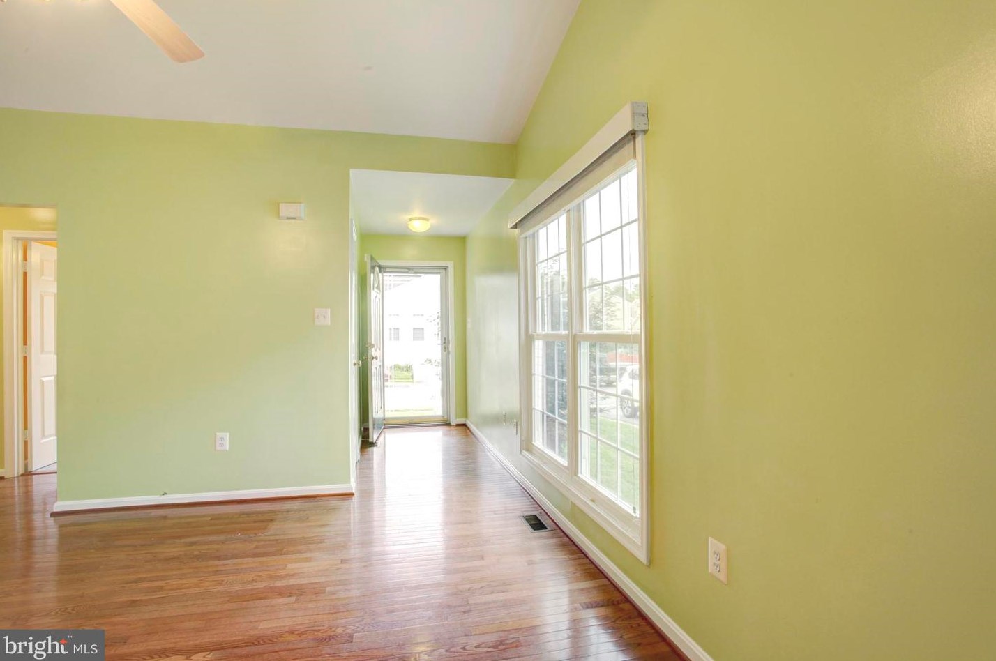 14 Lakeside Dr, Stafford VA 22554-7868 exterior