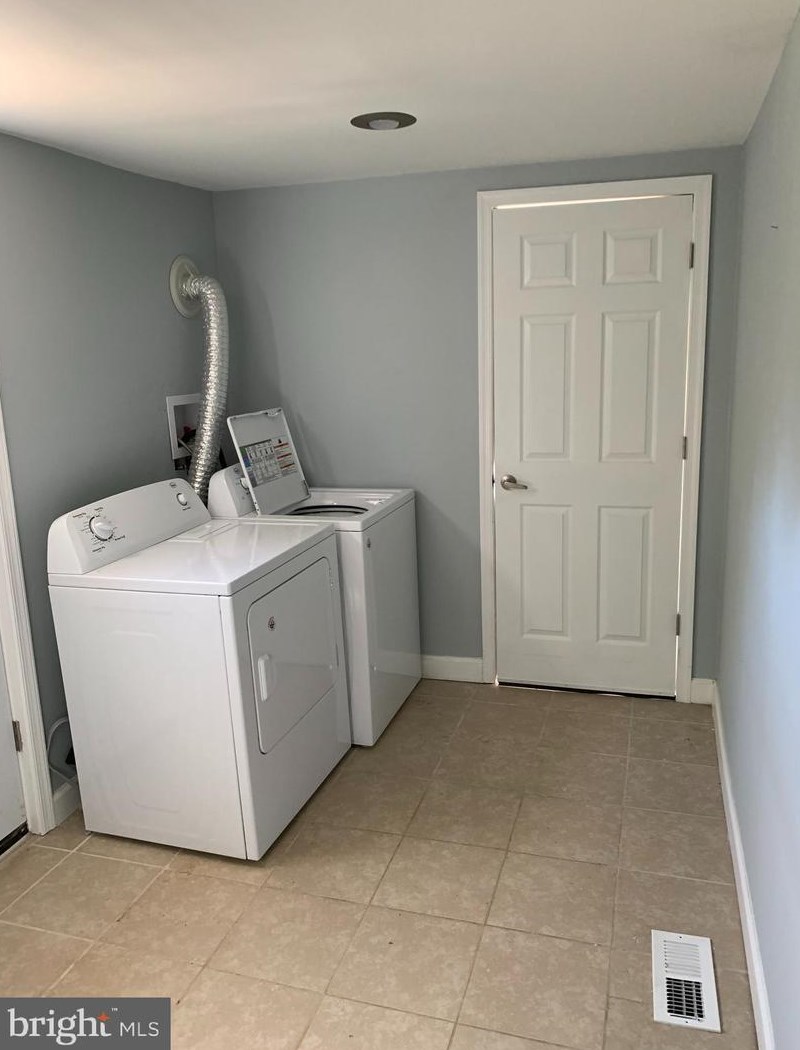 450 Raven Rd, Stafford VA  22554-4006 exterior