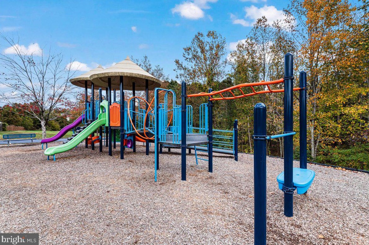 137 Brush Everard Ct, Stafford VA 22554-8807 exterior