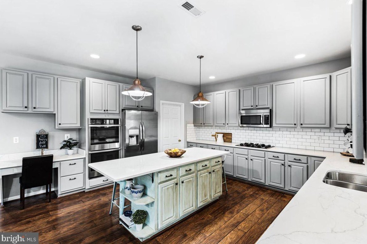 137 Brush Everard Ct, Stafford VA 22554-8807 exterior