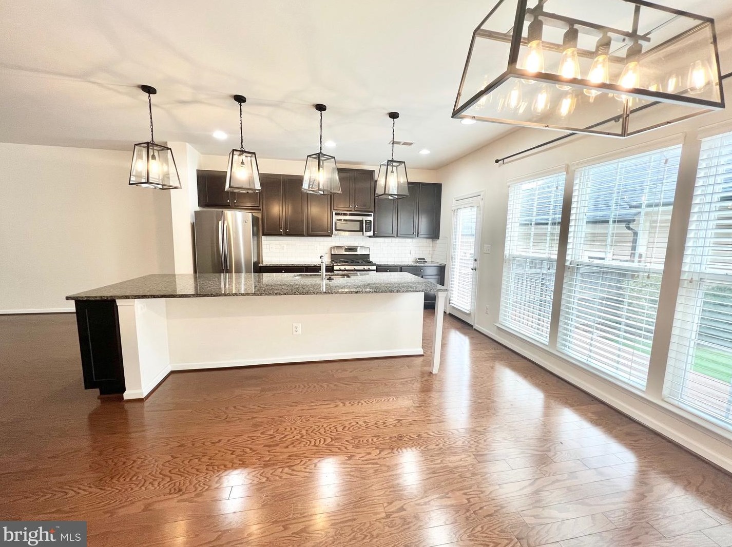 212 Almond Dr, Stafford VA  22554-2530 exterior