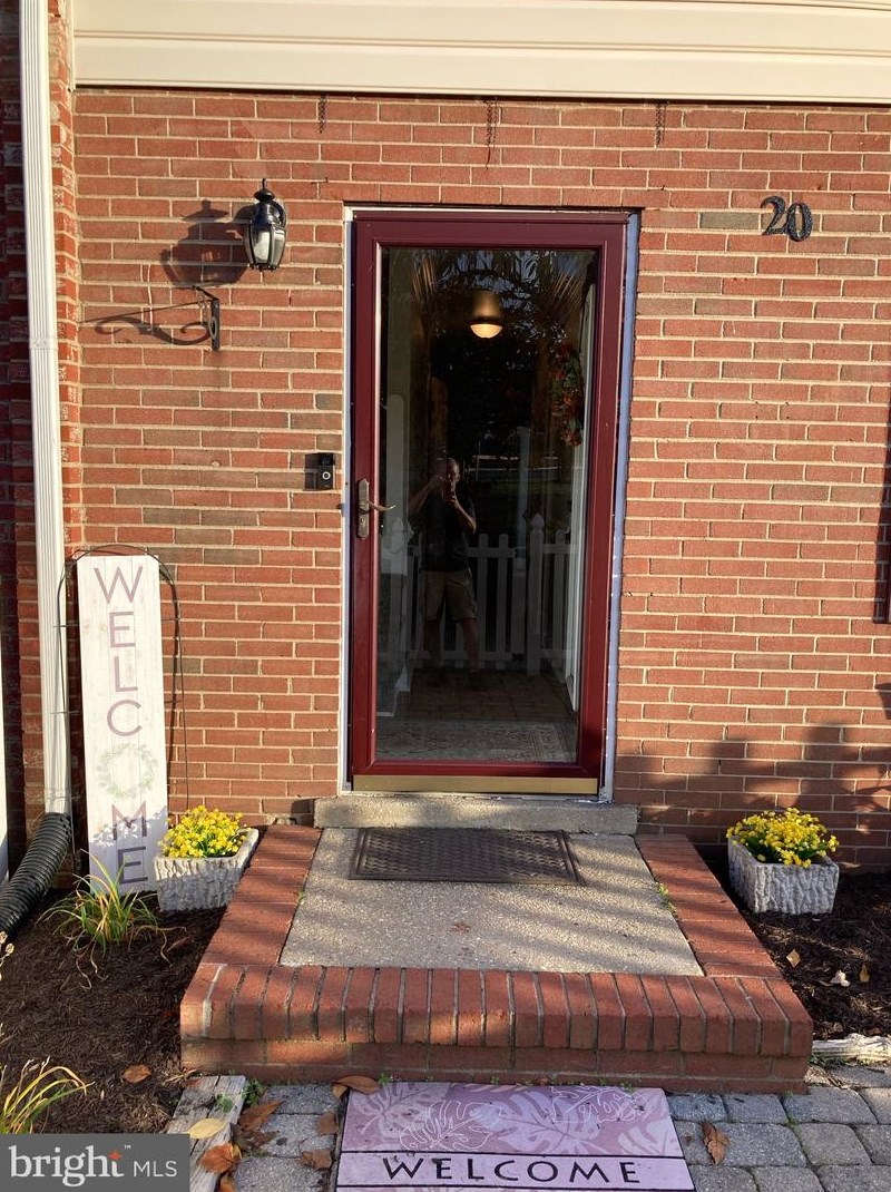 20 Alice Ct, Stafford VA  22556-4548 exterior