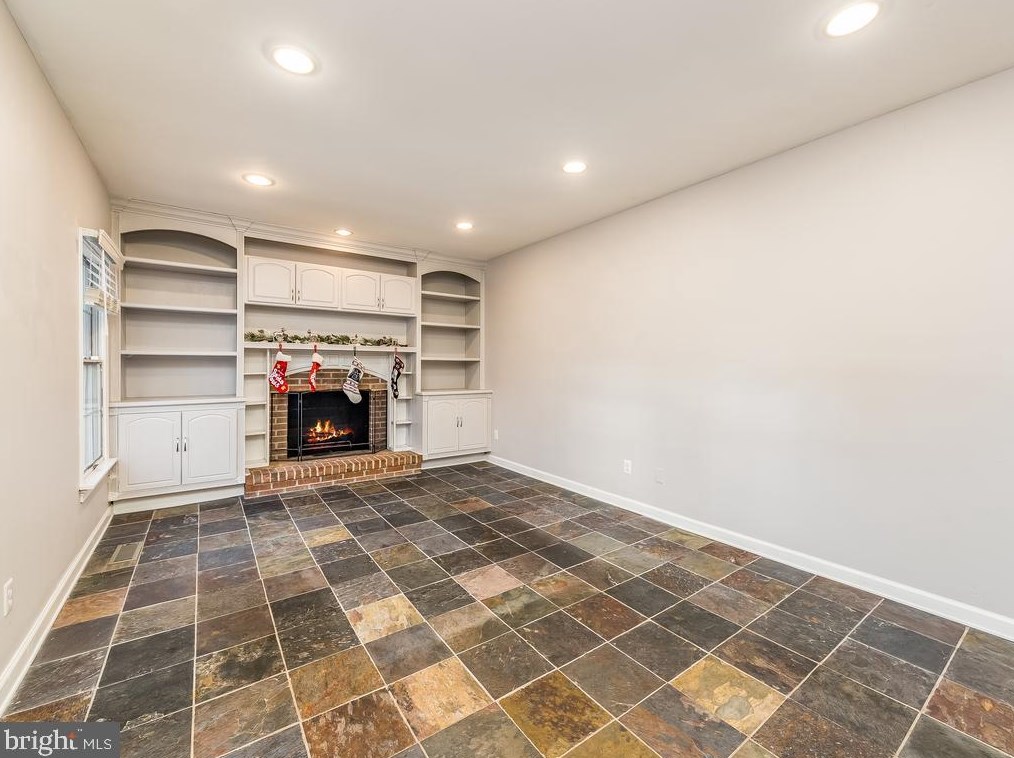 32 Burns Rd, Stafford VA  22554-7653 exterior