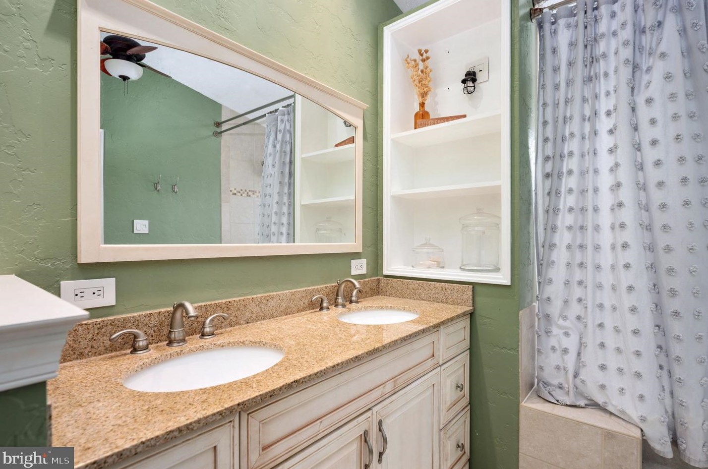 401 Fair Oaks Ave, Stafford VA  22554-5097 exterior