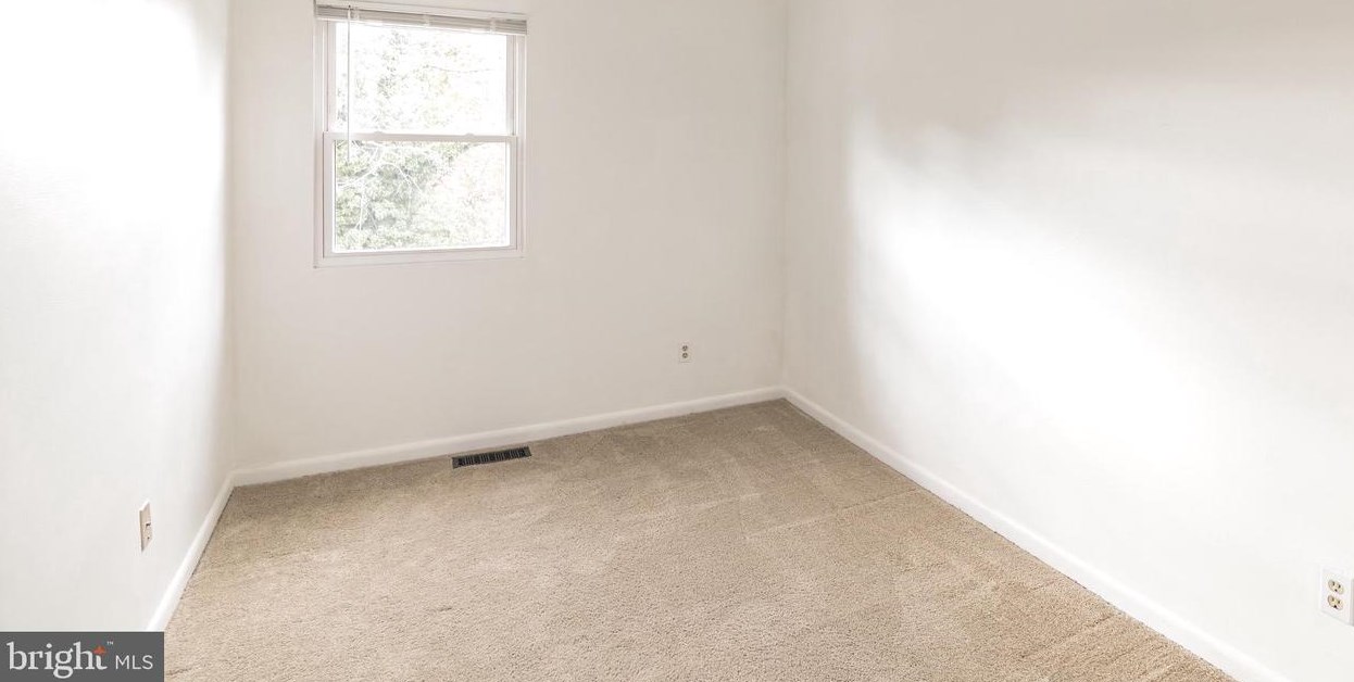 67 Chestnut Dr, Stafford VA  22554-5058 exterior