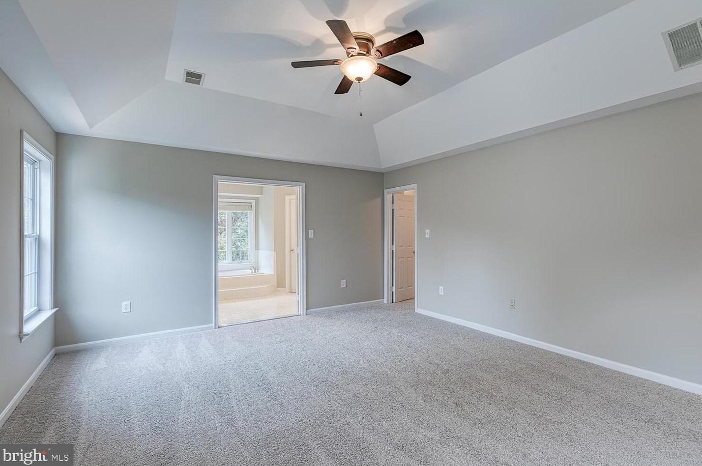 14 Monarch Ct, Stafford VA  22554-8801 exterior