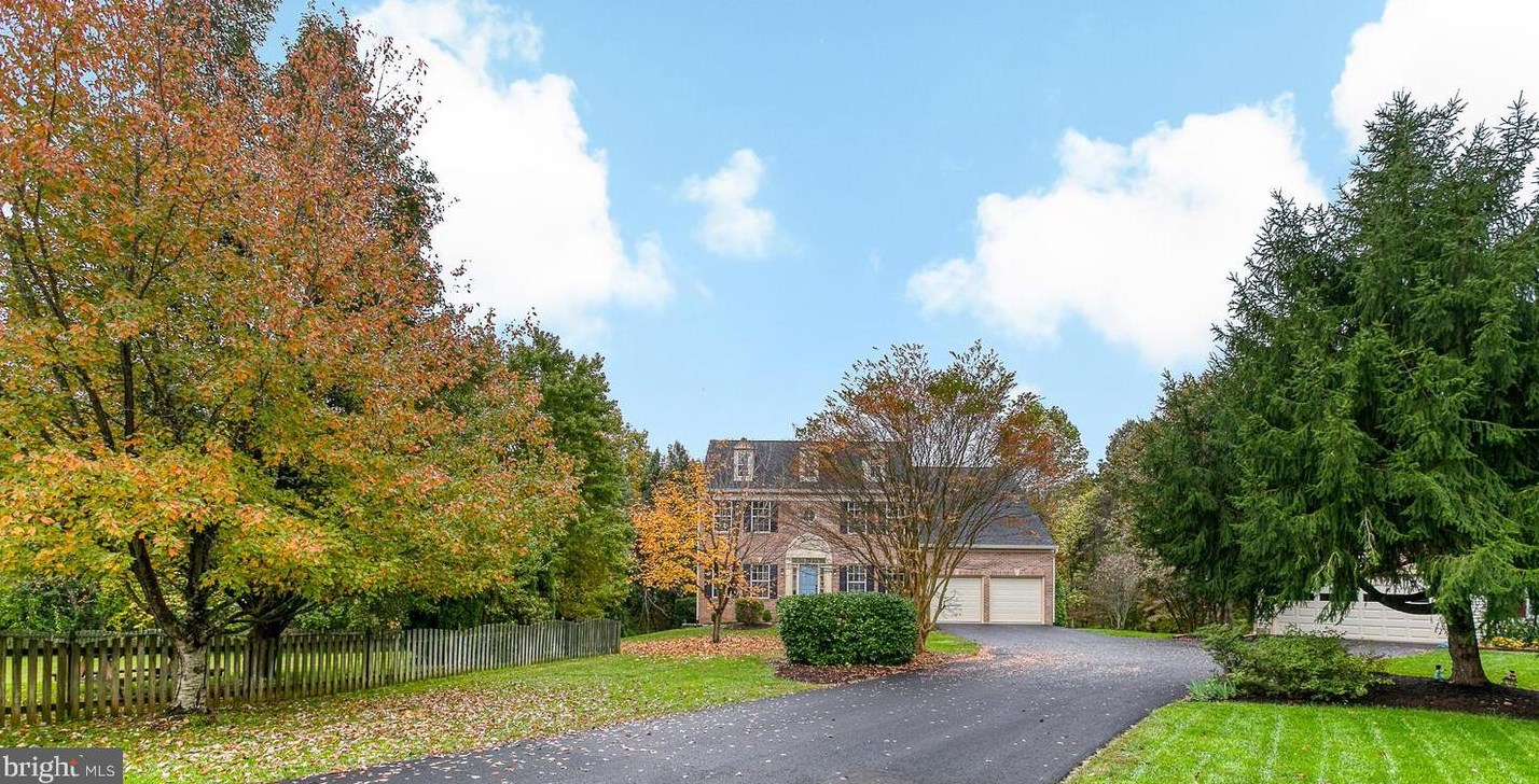 14 Monarch Ct, Stafford VA  22554-8801 exterior